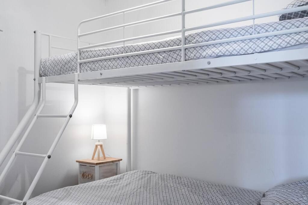 L'Escapade : Charmant T2 -Parking Gratuit, Piscine, Wifi, Clim Gruissan Kültér fotó