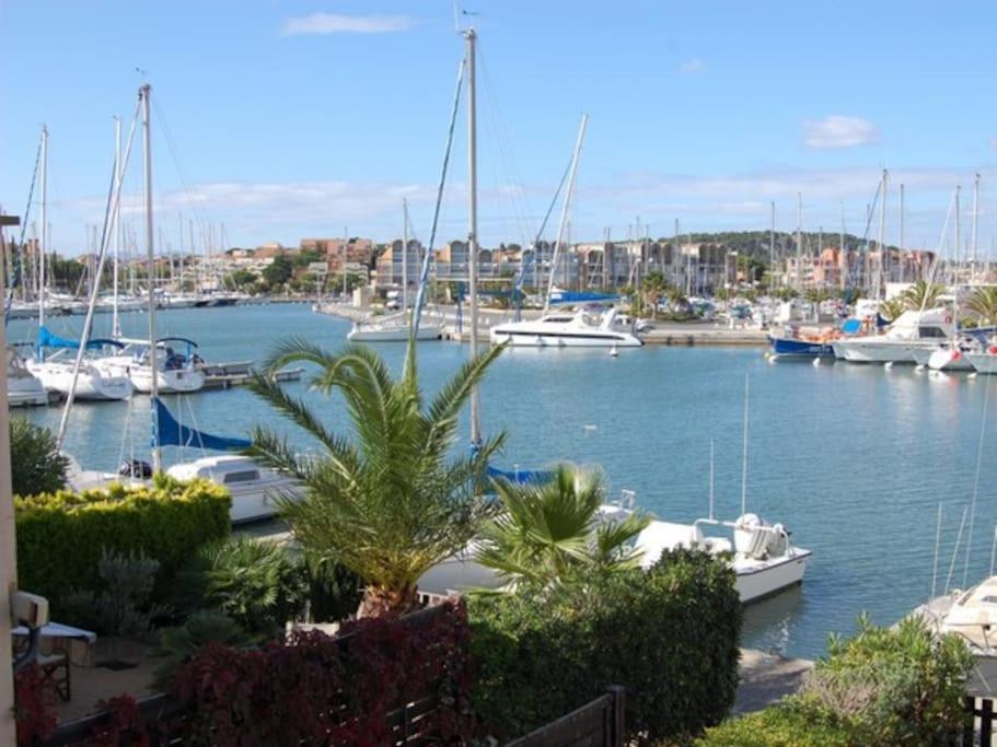 L'Escapade : Charmant T2 -Parking Gratuit, Piscine, Wifi, Clim Gruissan Kültér fotó