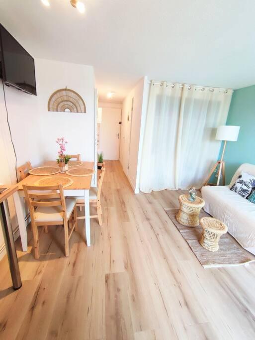 L'Escapade : Charmant T2 -Parking Gratuit, Piscine, Wifi, Clim Gruissan Kültér fotó